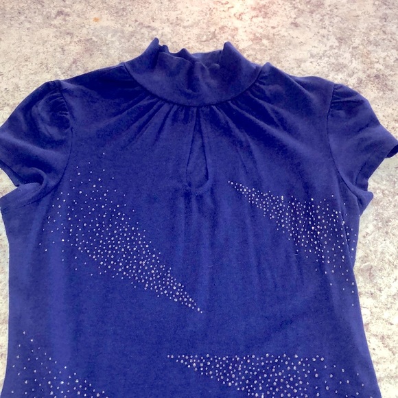 Express High Neck Short Sleeve Peephole Shirt - Picture 3 of 8